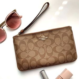 COACH Wristlet In Signature Canvas